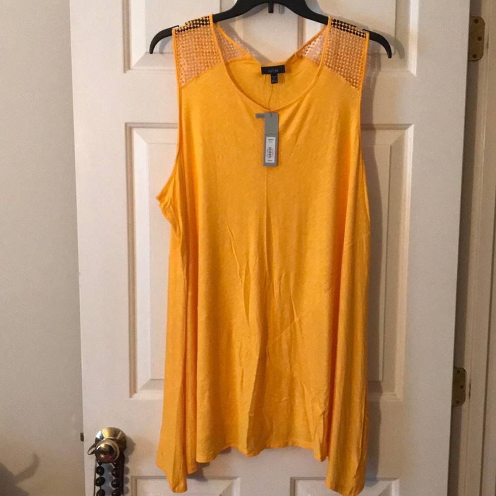 Apt. 9 tunic length tank